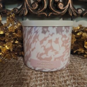 White Barn Pink and Cream Bath Soak Luxurious Relaxation